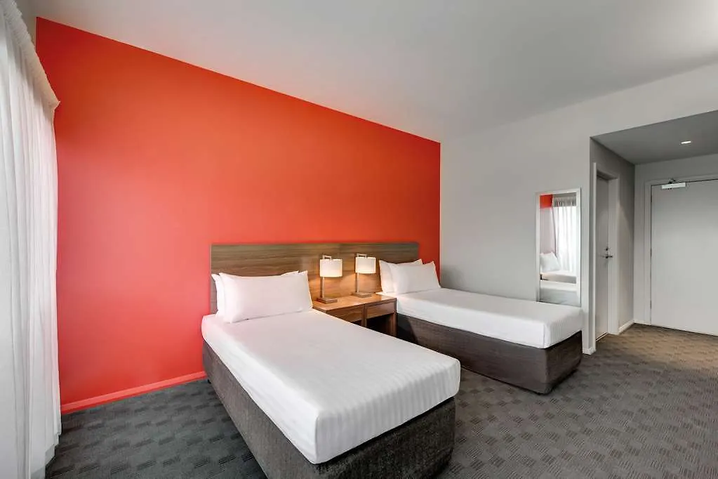 Travelodge Hotel Hobart Airport Cambridge 4*,
