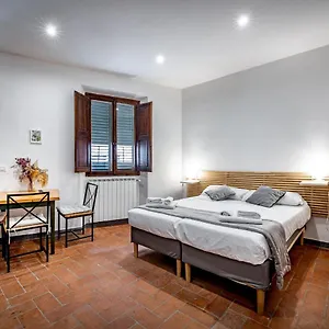 https://roommo-via-dei-pilastri-ambra.it-tuscanyhotel.com