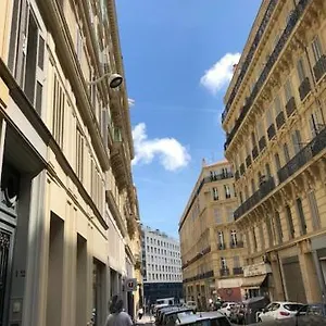 https://10-rue-chevalier-roze.fr-provencehotel.com